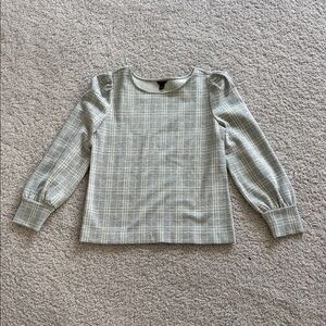 Ann Taylor Plaid Puff-Sleeve Top in Gray and Cream